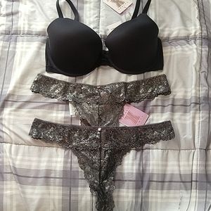Savage x fenty bra and underwear set